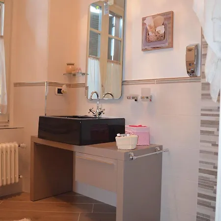 My Center Guest house *